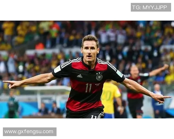 亚洲足球传奇之路：从第一人到世界瞩目历史球星的崛起与辉煌